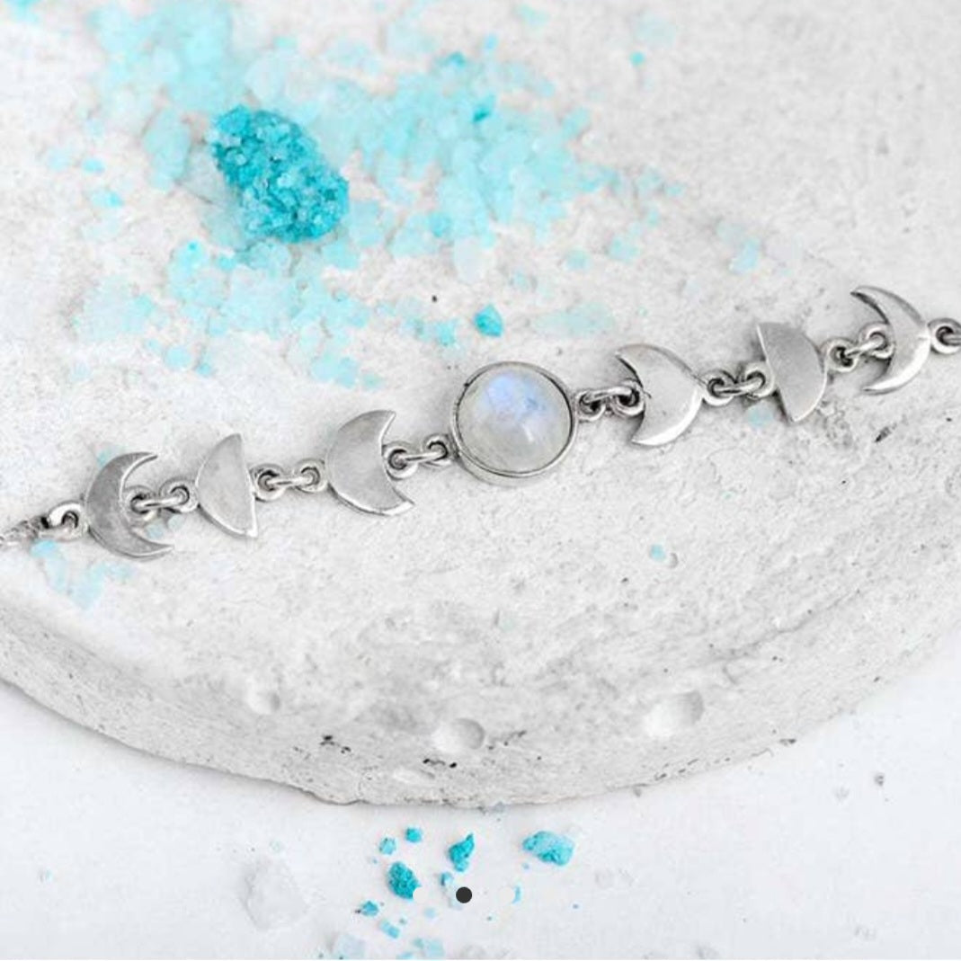 Alloy Moon and Stone Bracelet